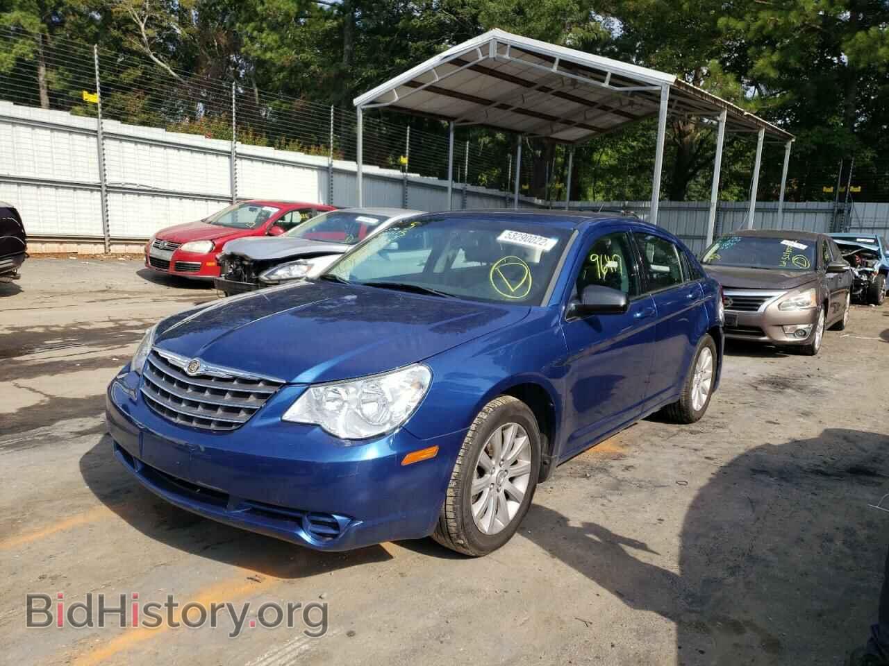 2010 CHRYSLER SEBRING - VIN: 1C3CC5FB3AN201717 - Фото 2