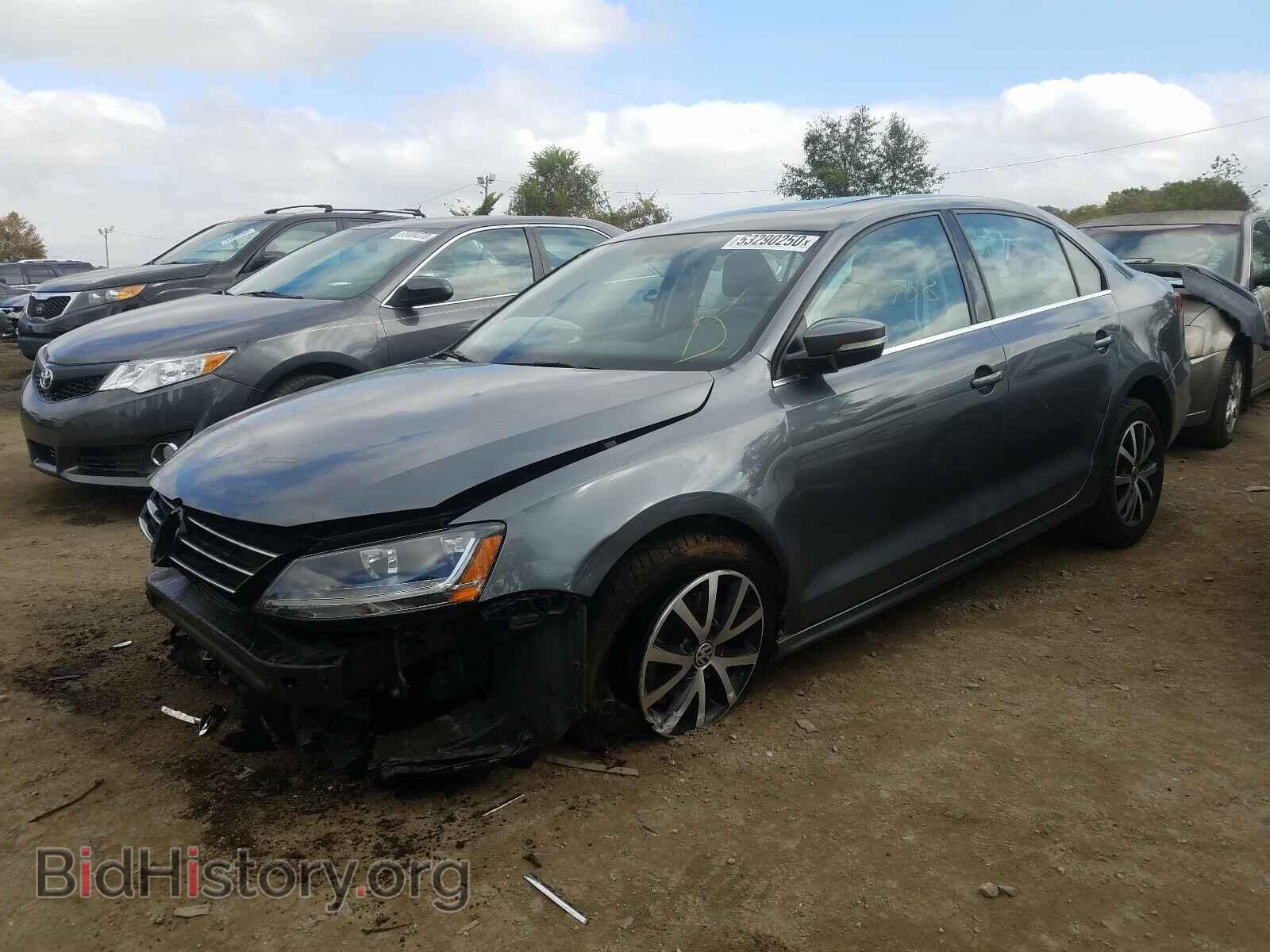 2017 VOLKSWAGEN JETTA - VIN: 3VWDB7AJ2HM201965 - Photo 2