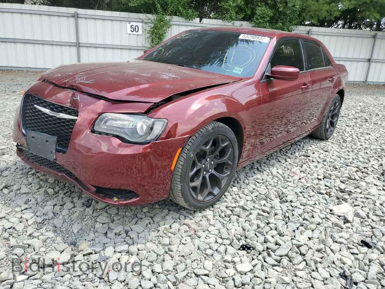 2019 CHRYSLER 300 - VIN: 2C3CCABG2KH628634 - Фото 2