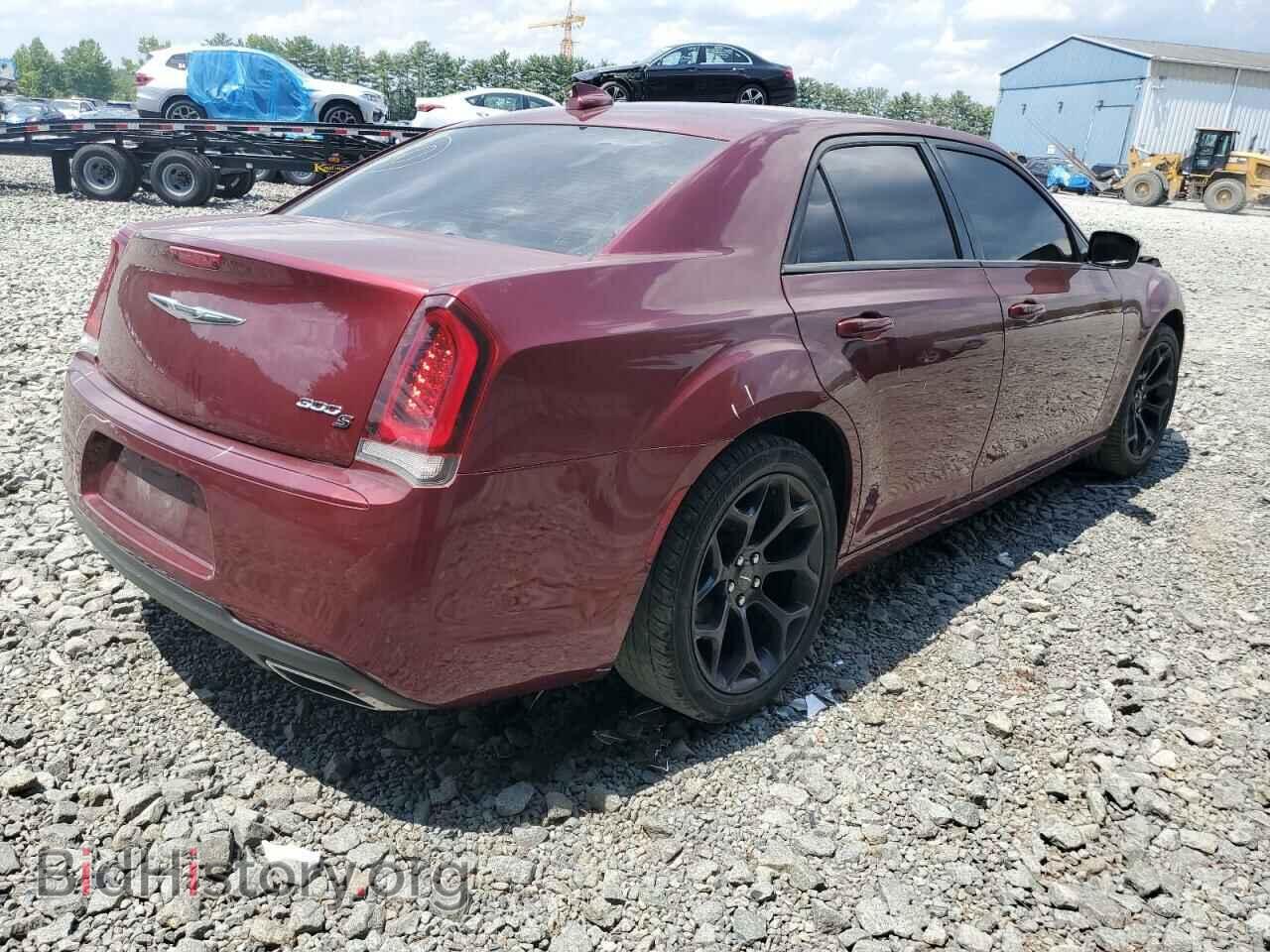2019 CHRYSLER 300 - VIN: 2C3CCABG2KH628634 - Фото 4