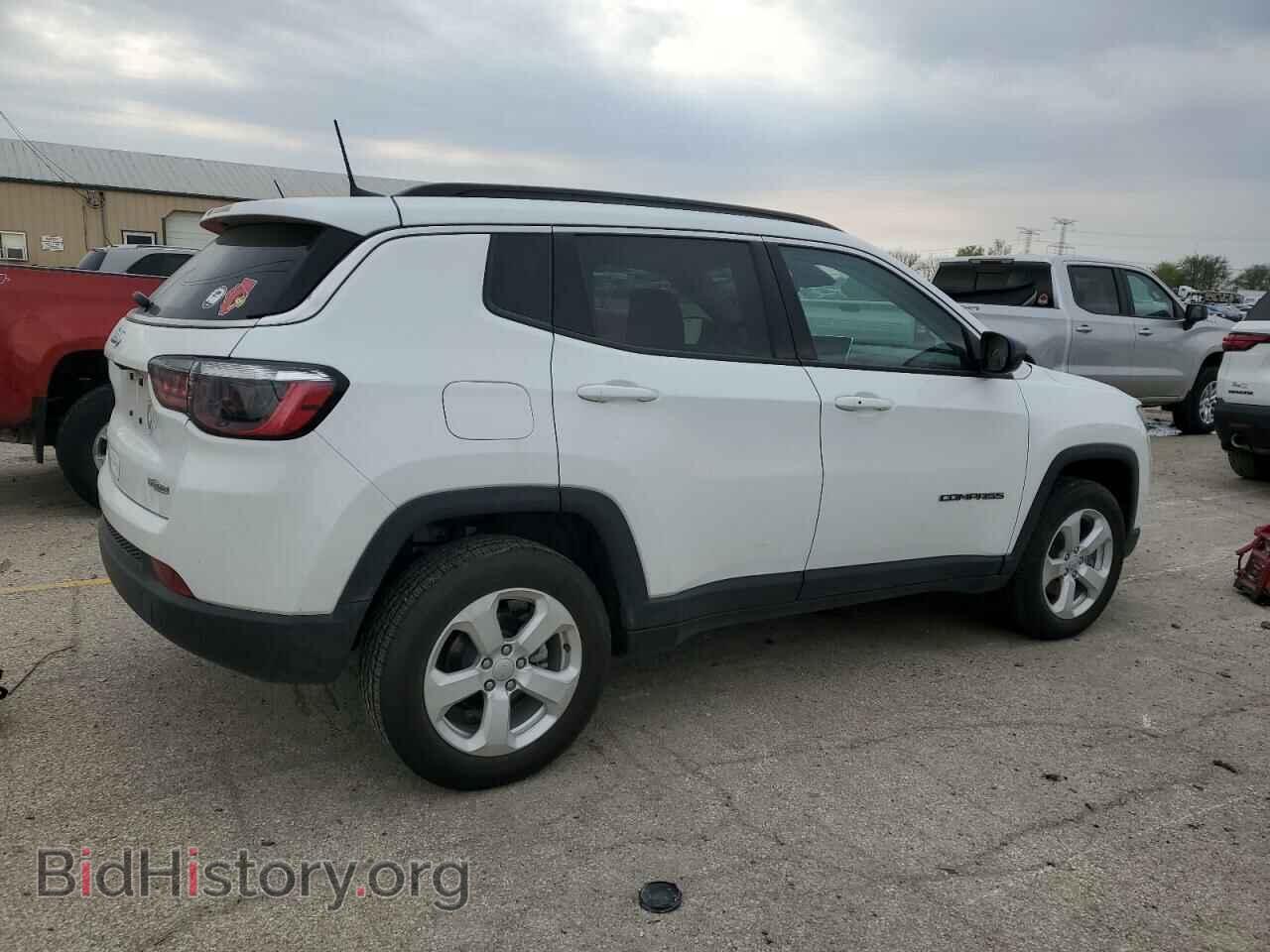 2022 JEEP COMPASS - VIN: 3C4NJDBB2NT169942 - Фото 3