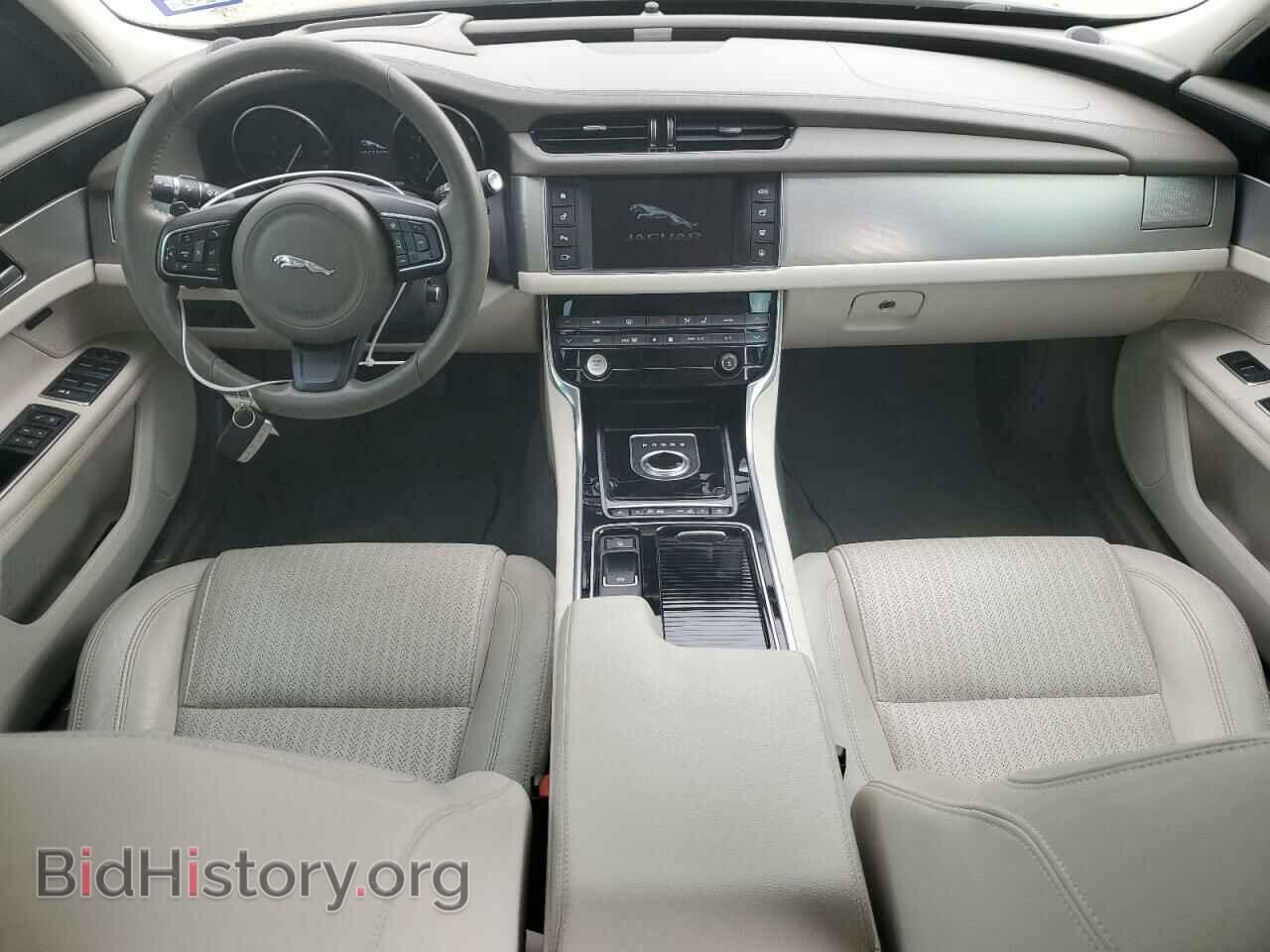 2017 JAGUAR XF - VIN: SAJBE4BV9HCY27534 - Фото 8