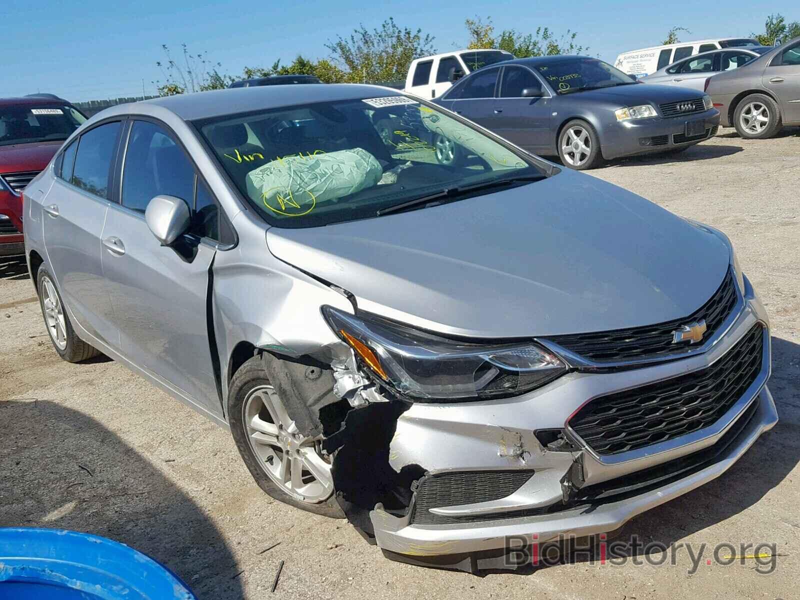 Photo 1G1BE5SM9J7115110 - CHEVROLET CRUZE 2018