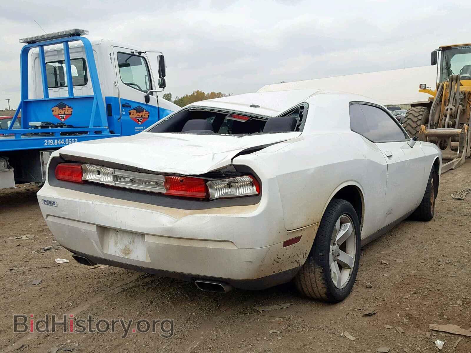 2014 DODGE CHALLENGER - VIN: 2C3CDYAG4EH153077 - Фото 4