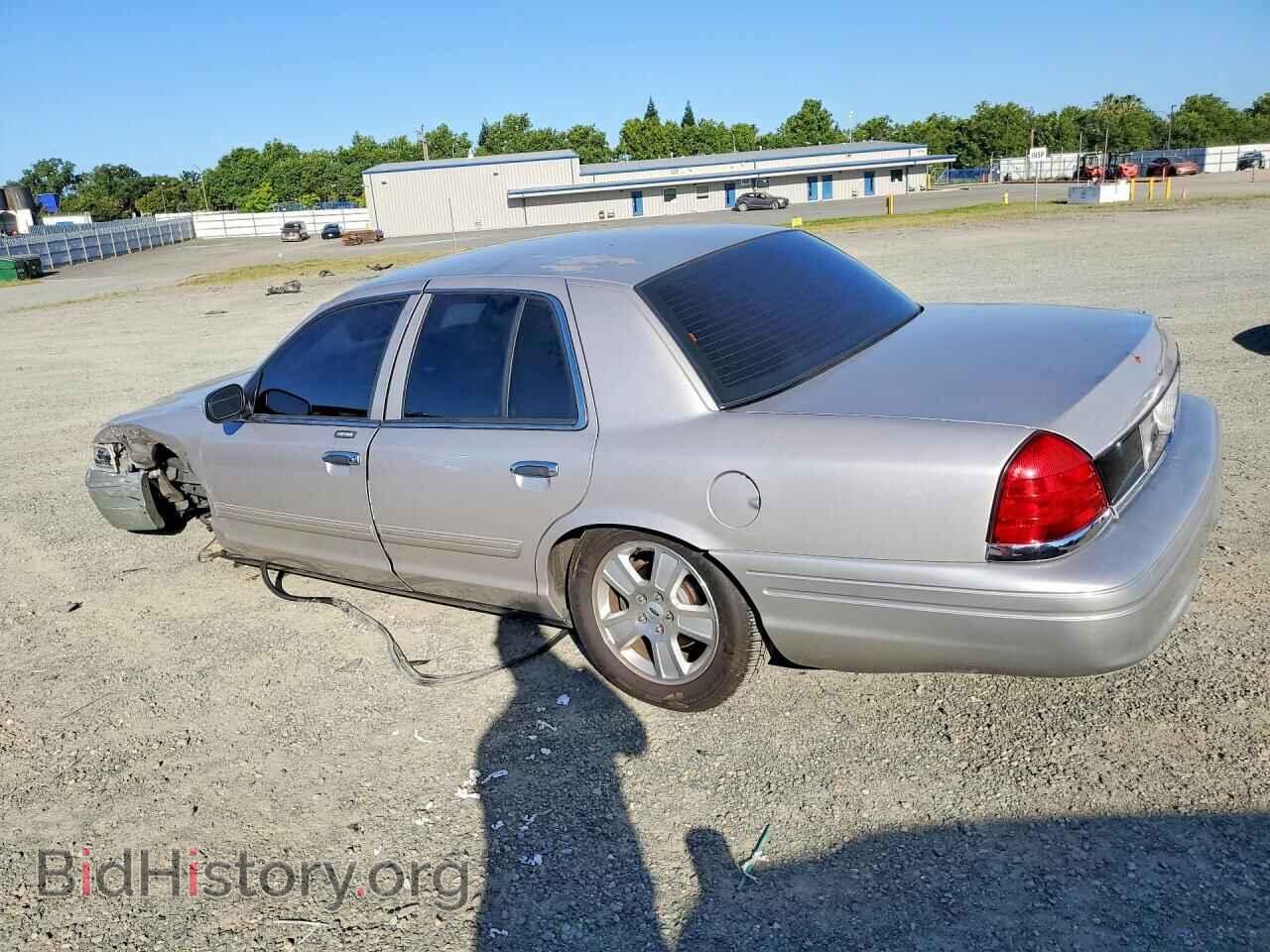 2011 FORD CROWN VIC - VIN: 2FABP7EV8BX127154 - Фото 2