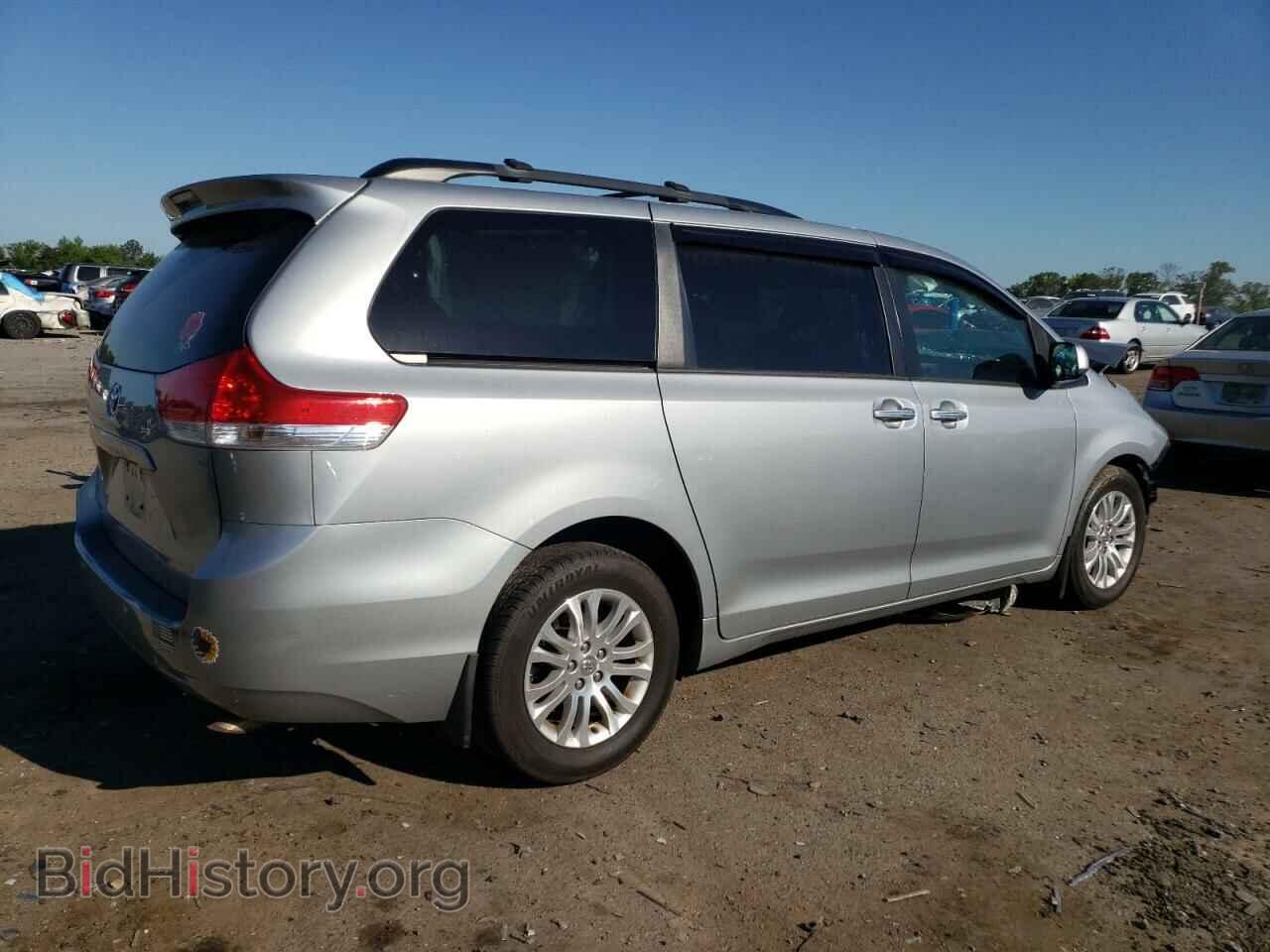 2014 TOYOTA All Models - VIN: 5TDYK3DC0ES463103 - Фото 3