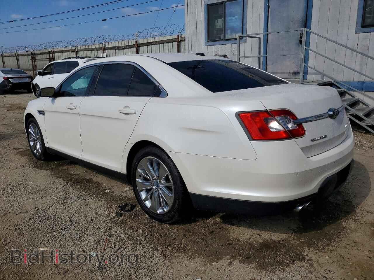 2011 FORD TAURUS - VIN: 1FAHP2FW1BG118564 - Photo 2