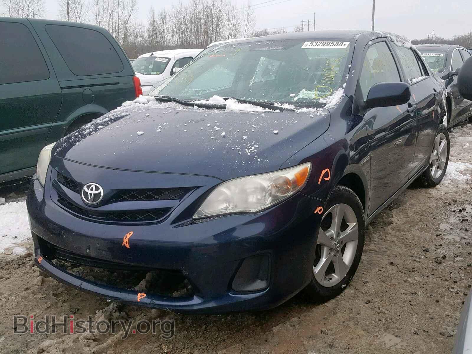 2011 TOYOTA COROLLA BA - VIN: 2T1BU4EE5BC635247 - Фото 2