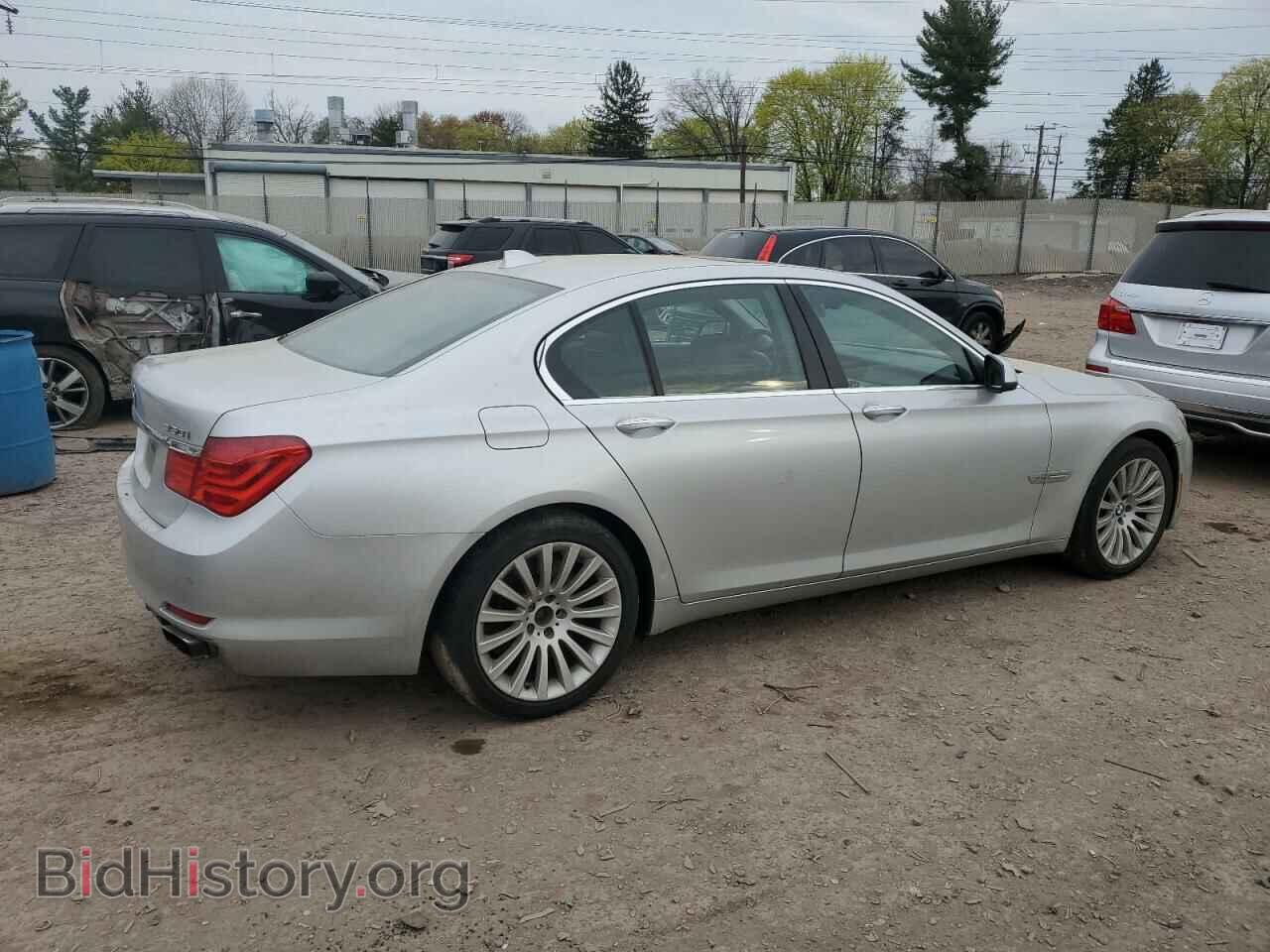 2012 BMW 7 SERIES - VIN: WBAKC6C55CC396517 - Фото 3