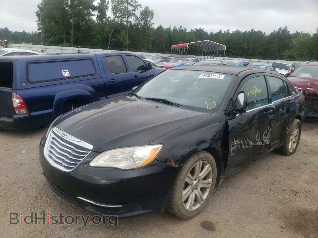 2012 CHRYSLER 200 - VIN: 1C3CCBAB1CN179855 - Фото 2