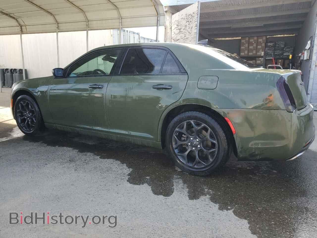 2019 CHRYSLER 300 - VIN: 2C3CCAGGXKH542707 - Фото 2
