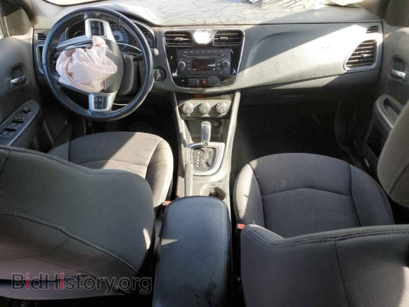 2012 Chrysler 200 (VIN 1C3CCBBB3CN300206) — photo 8 of 14