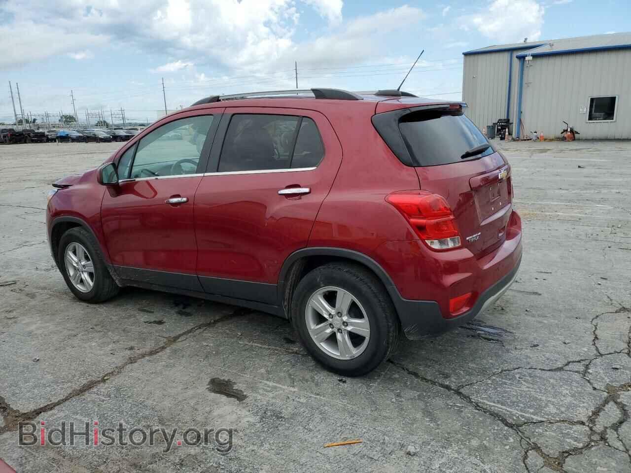 2018 CHEVROLET TRAX - VIN: 3GNCJLSB4JL379767 - Фото 2