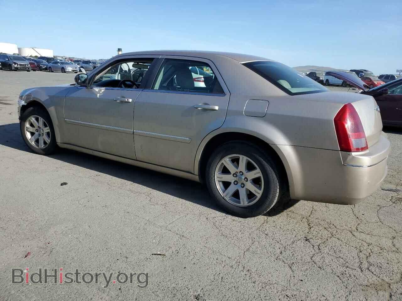 2006 CHRYSLER 300 - VIN: 2C3KA53G76H201558 - Фото 2