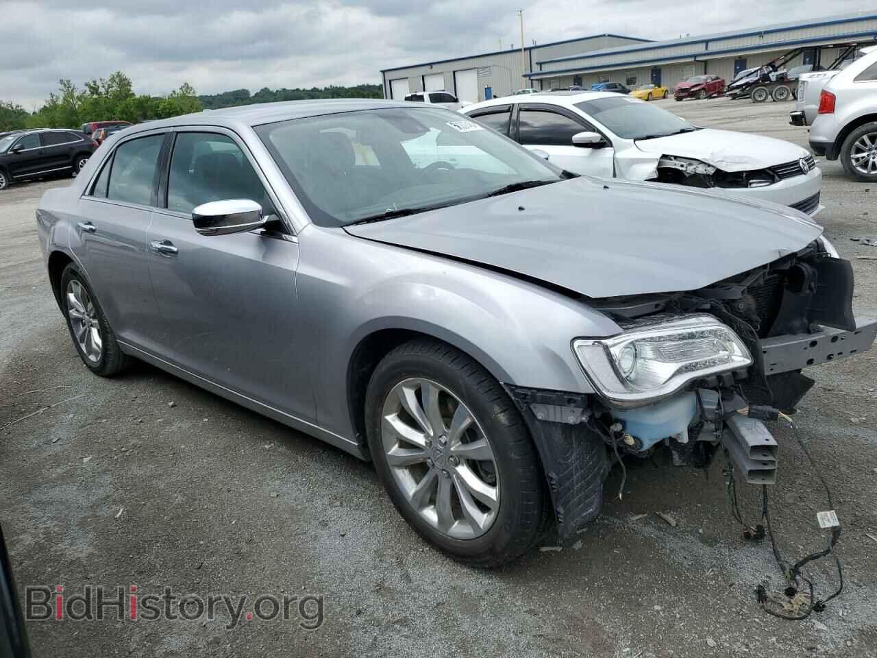 2018 CHRYSLER 300 - VIN: 2C3CCAKG5JH268161 - Фото 4