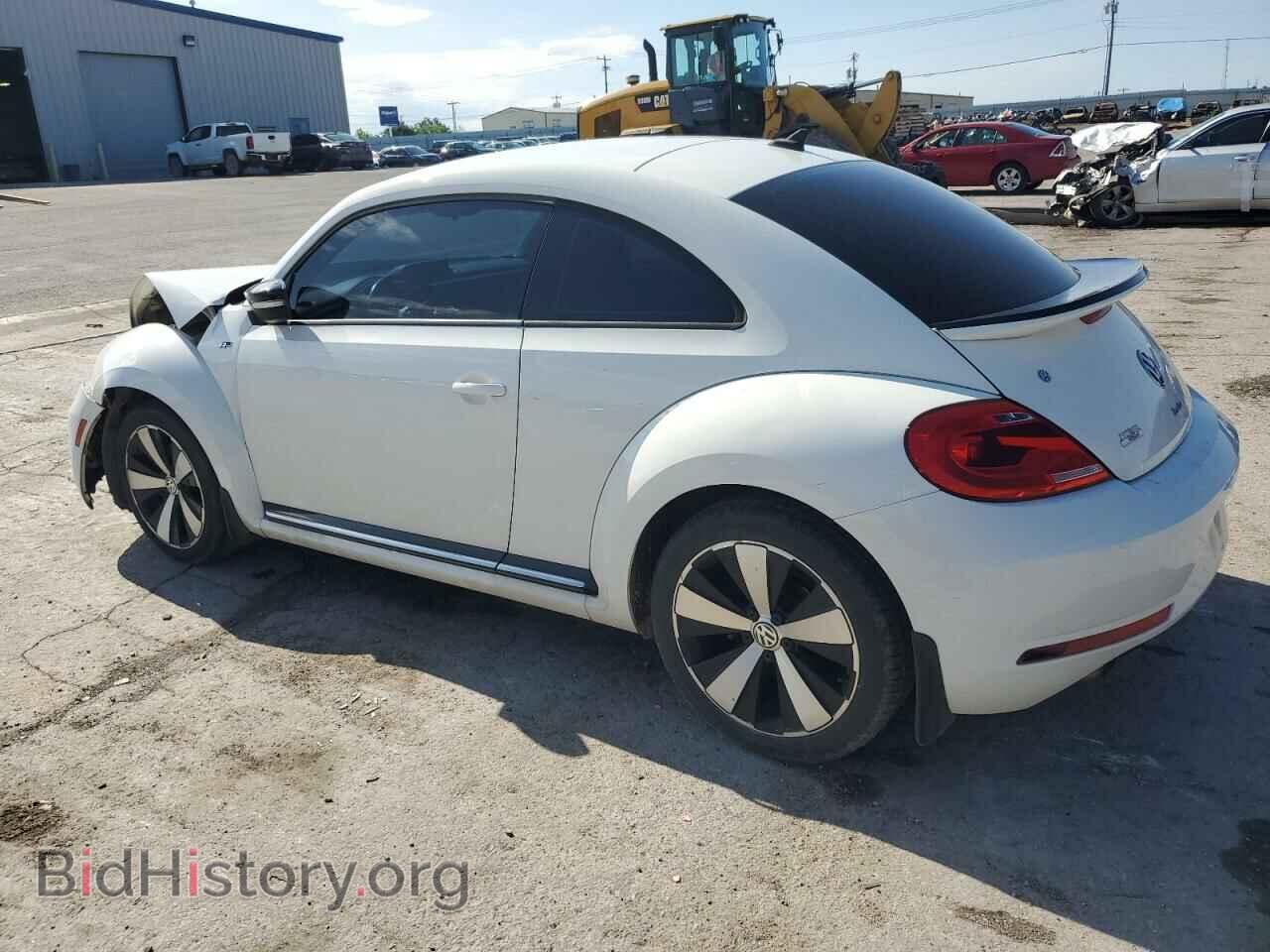2014 VOLKSWAGEN BEETLE - VIN: 3VWVS7AT7EM628382 - Фото 2