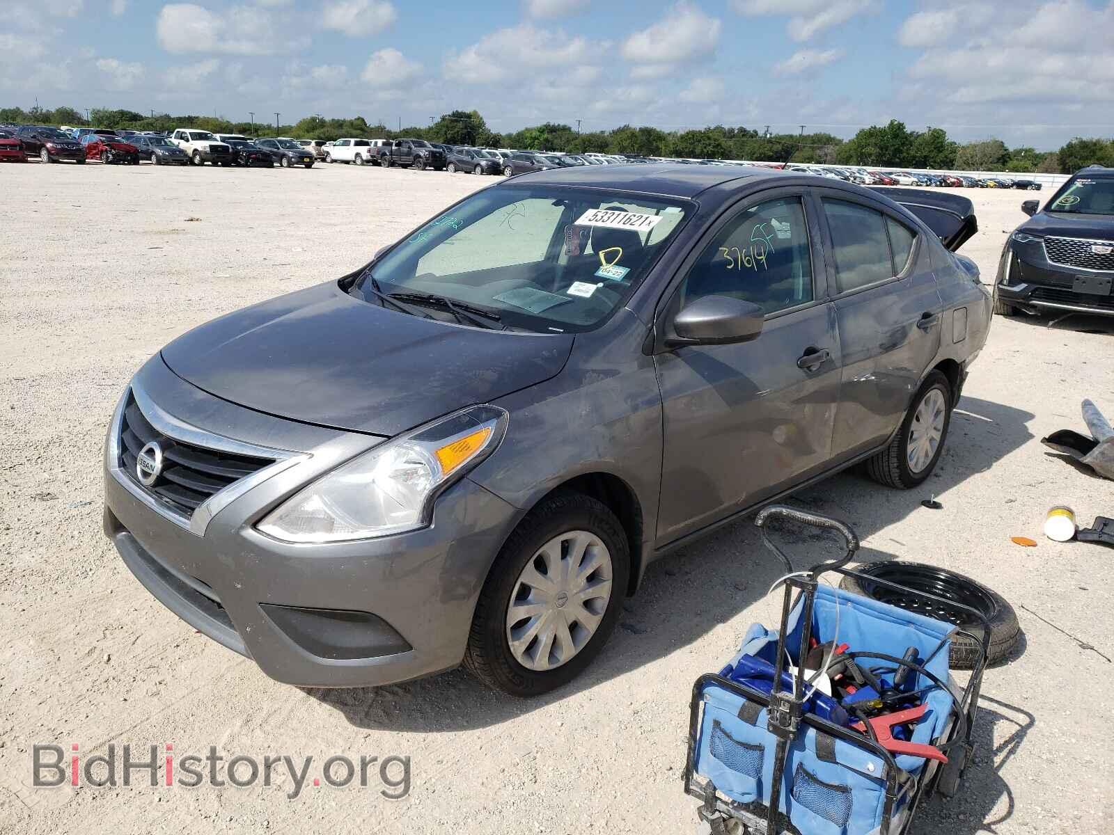 2019 NISSAN VERSA - VIN: 3N1CN7AP3KL820262 - Photo 2
