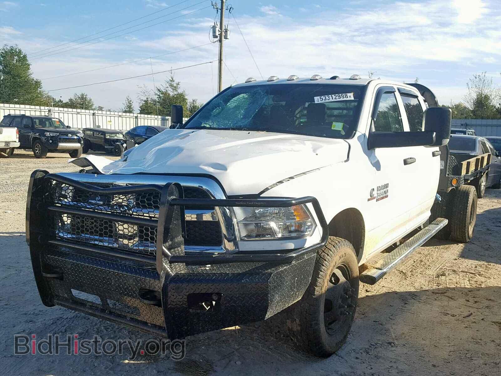 2018 RAM 3500 - VIN: 3C7WRTCL9JG188749 - Фото 2