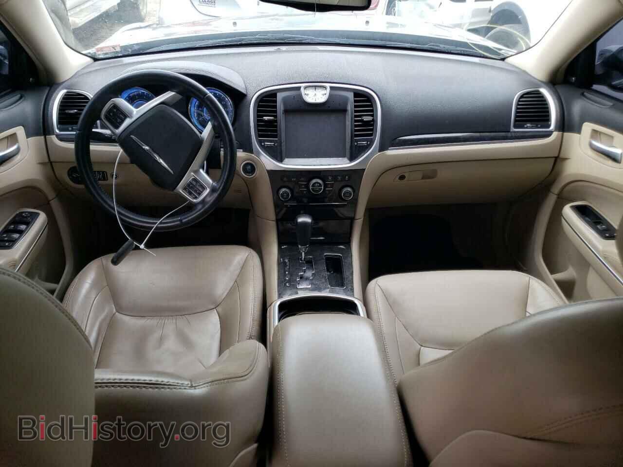 2011 CHRYSLER 300 - VIN: 2C3CA5CG2BH598921 - Фото 8