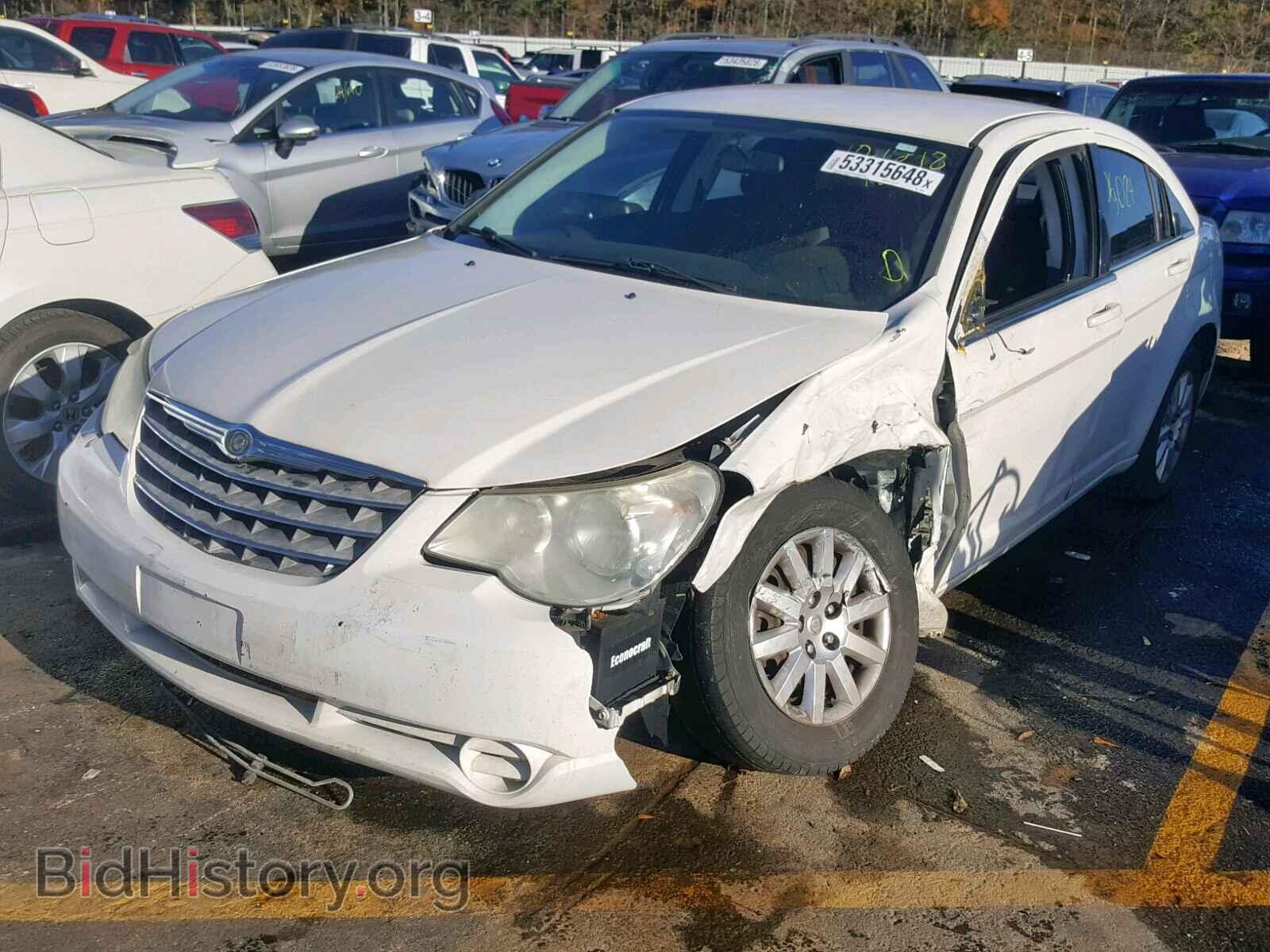 2010 CHRYSLER SEBRING - VIN: 1C3CC4FBXAN137010 - Фото 2