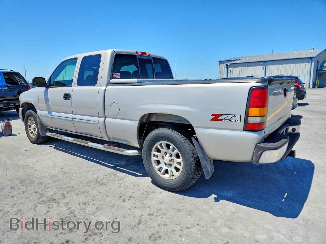 2005 GMC SIERRA - VIN: 1GTEK19B15Z185706 - Фото 2