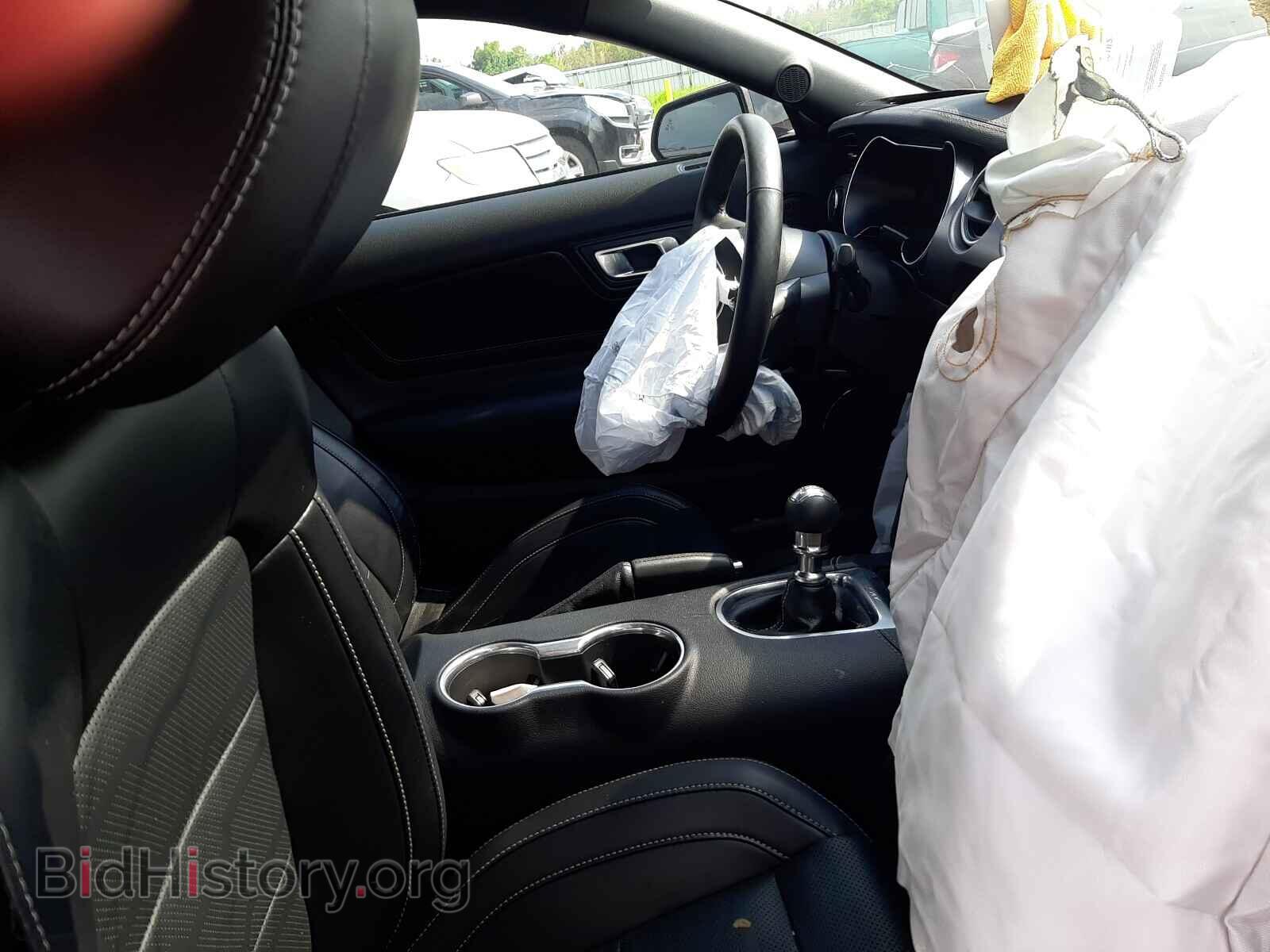 2019 FORD MUSTANG - VIN: 1FA6P8CF8K5166332 - Фото 5