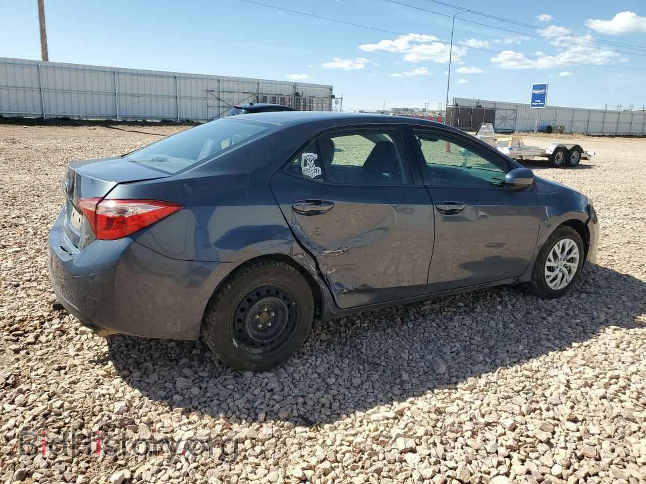 2018 TOYOTA COROLLA - VIN: 5YFBURHE3JP761663 - Фото 3