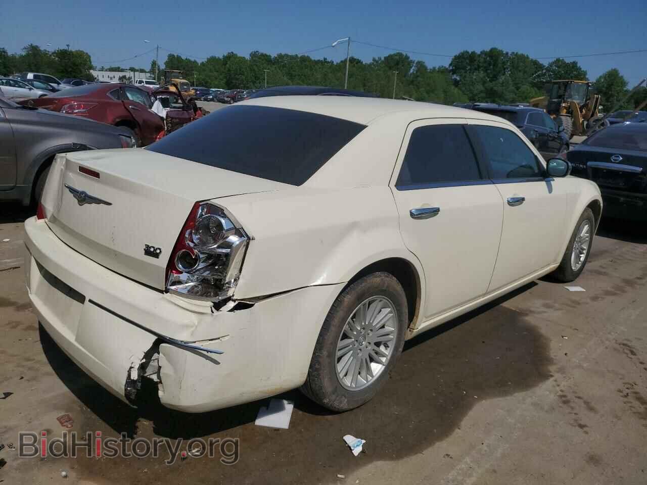 2010 CHRYSLER 300 - VIN: 2C3CA4CD8AH190261 - Фото 3