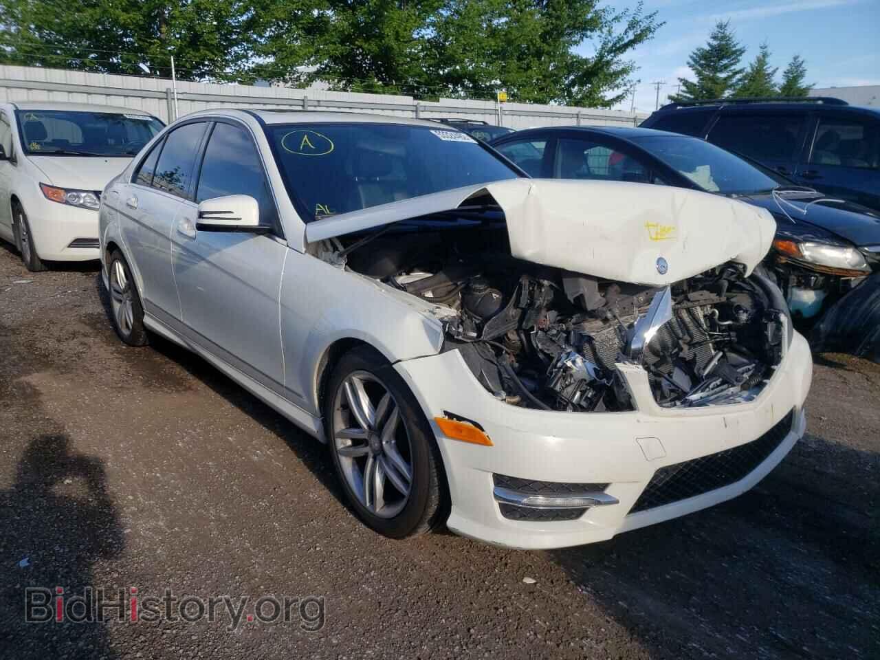 Photo WDDGF8FB5CA663864 - MERCEDES-BENZ C-CLASS 2012
