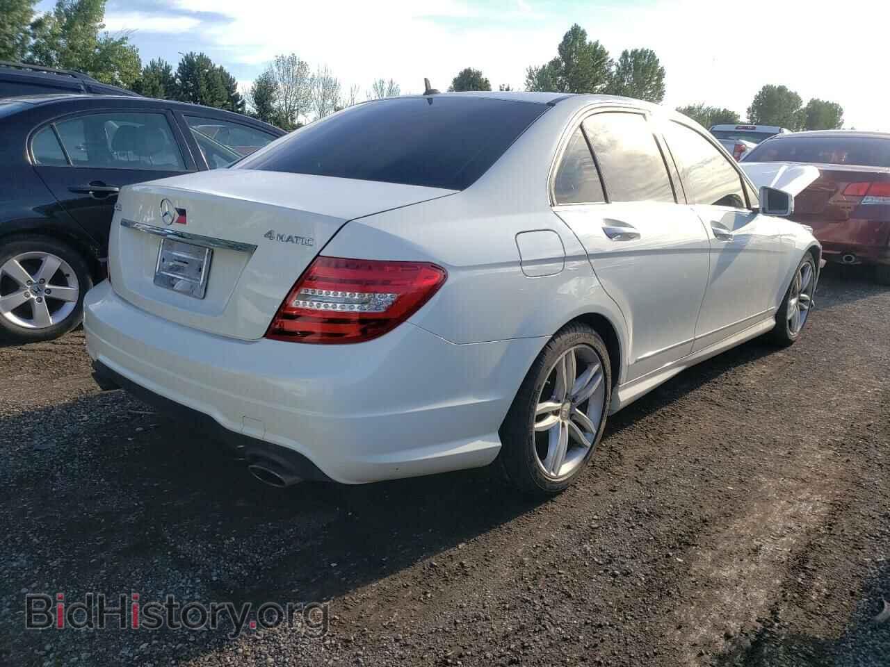 2012 MERCEDES-BENZ C-CLASS - VIN: WDDGF8FB5CA663864 - Фото 4