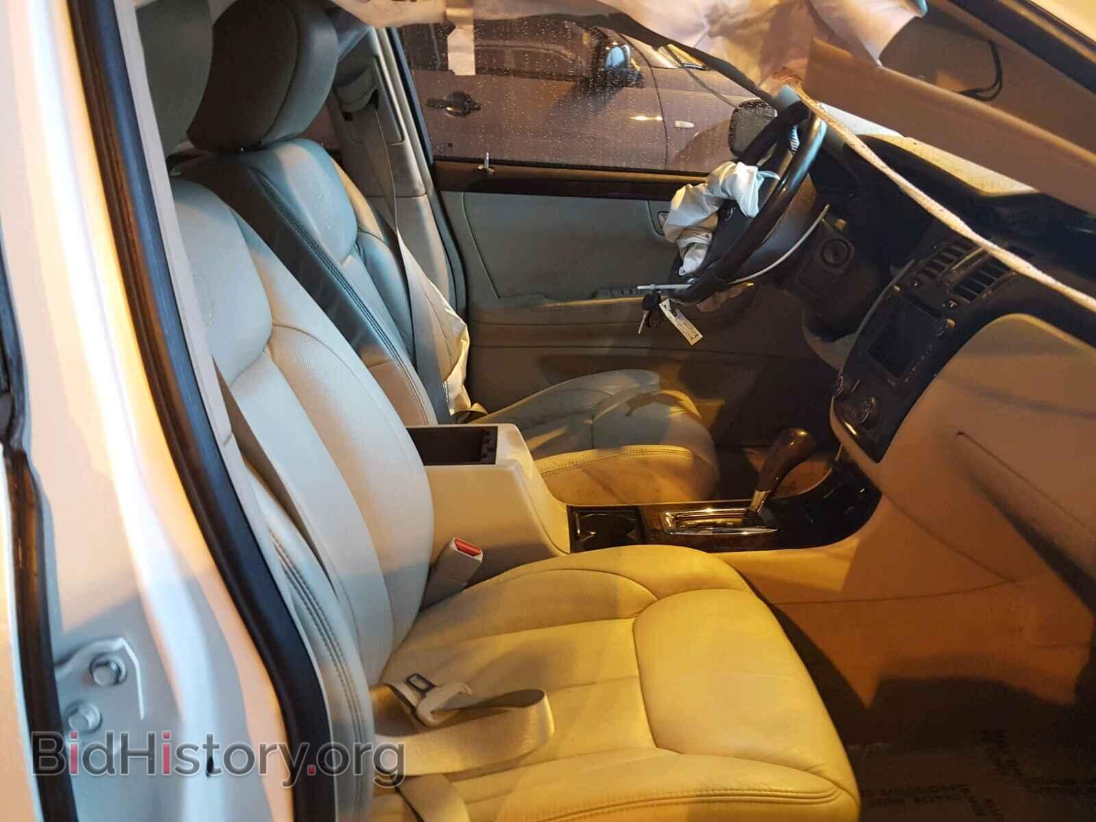 2011 CADILLAC DTS - VIN: 1G6KH5E62BU137130 - Фото 5