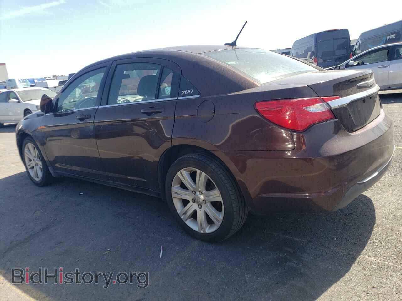 2013 CHRYSLER 200 - VIN: 1C3CCBBB8DN694089 - Фото 2