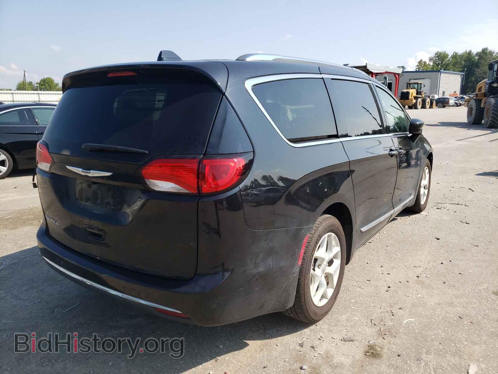 2017 CHRYSLER PACIFICA - VIN: 2C4RC1EGXHR560121 - Фото 4