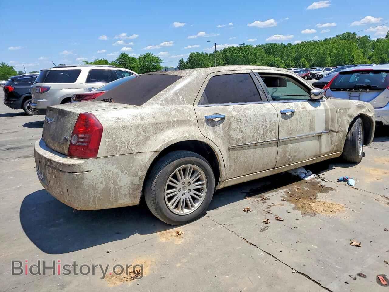 2010 CHRYSLER 300 - VIN: 2C3CA5CV0AH309063 - Фото 3