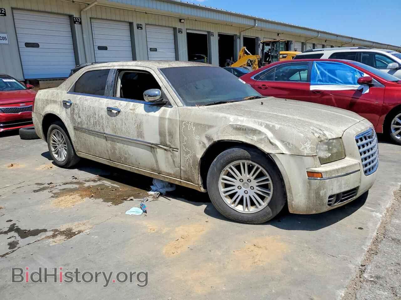 2010 CHRYSLER 300 - VIN: 2C3CA5CV0AH309063 - Фото 4