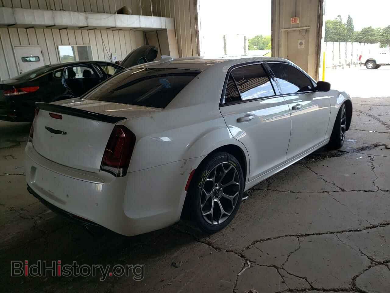 2015 CHRYSLER 300 - VIN: 2C3CCABT0FH807855 - Фото 4