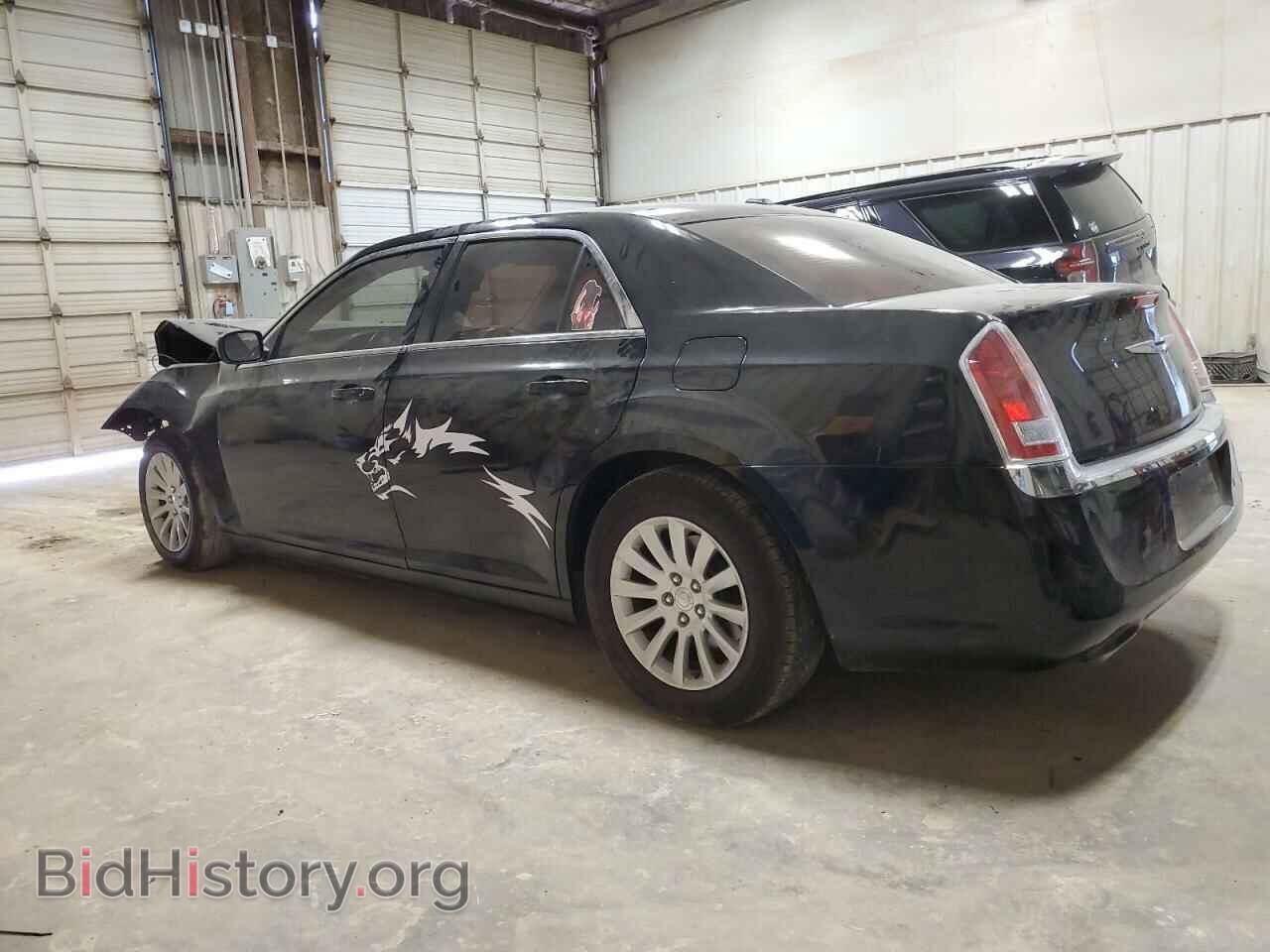 2013 CHRYSLER 300 - VIN: 2C3CCAAG4DH588206 - Фото 2