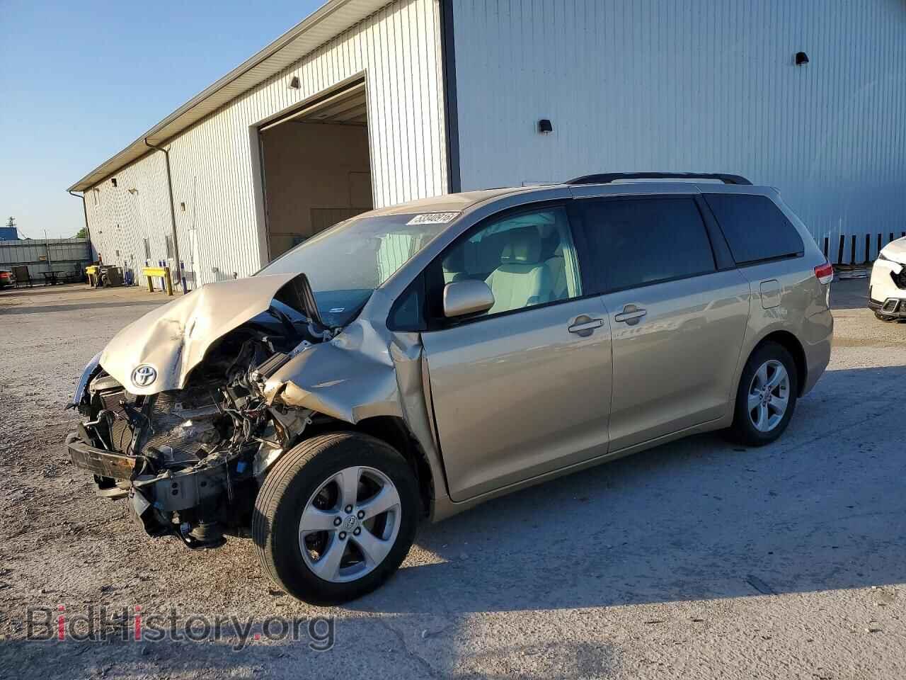 Фотография 5TDKK3DC4BS044656 - TOYOTA SIENNA 2011
