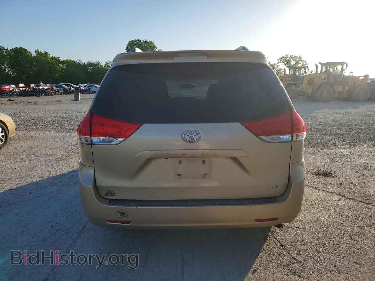 2011 TOYOTA SIENNA - VIN: 5TDKK3DC4BS044656 - Фото 6