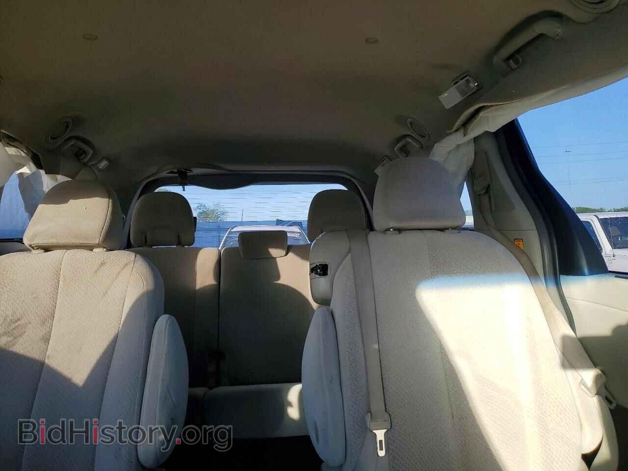 2011 TOYOTA SIENNA - VIN: 5TDKK3DC4BS044656 - Фото 10