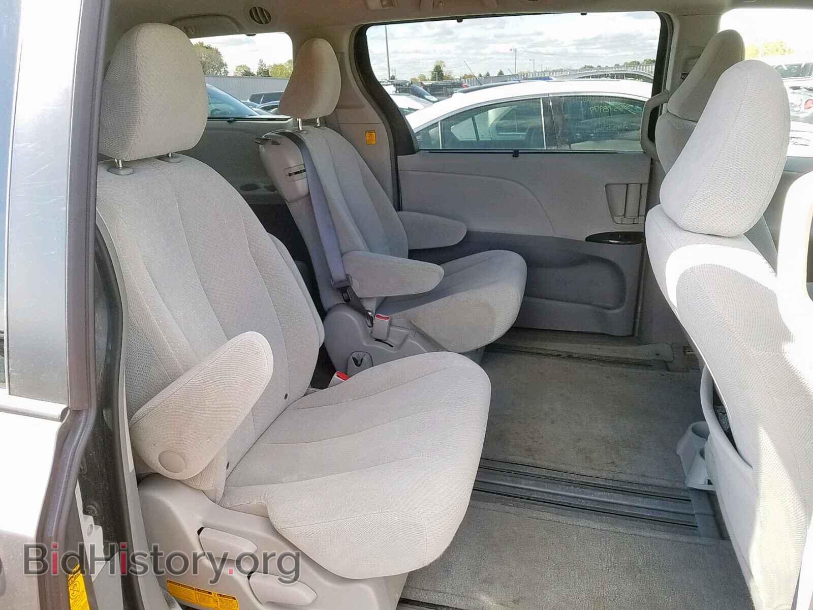 2013 TOYOTA SIENNA LE - VIN: 5TDKK3DC8DS347975 - Фото 6
