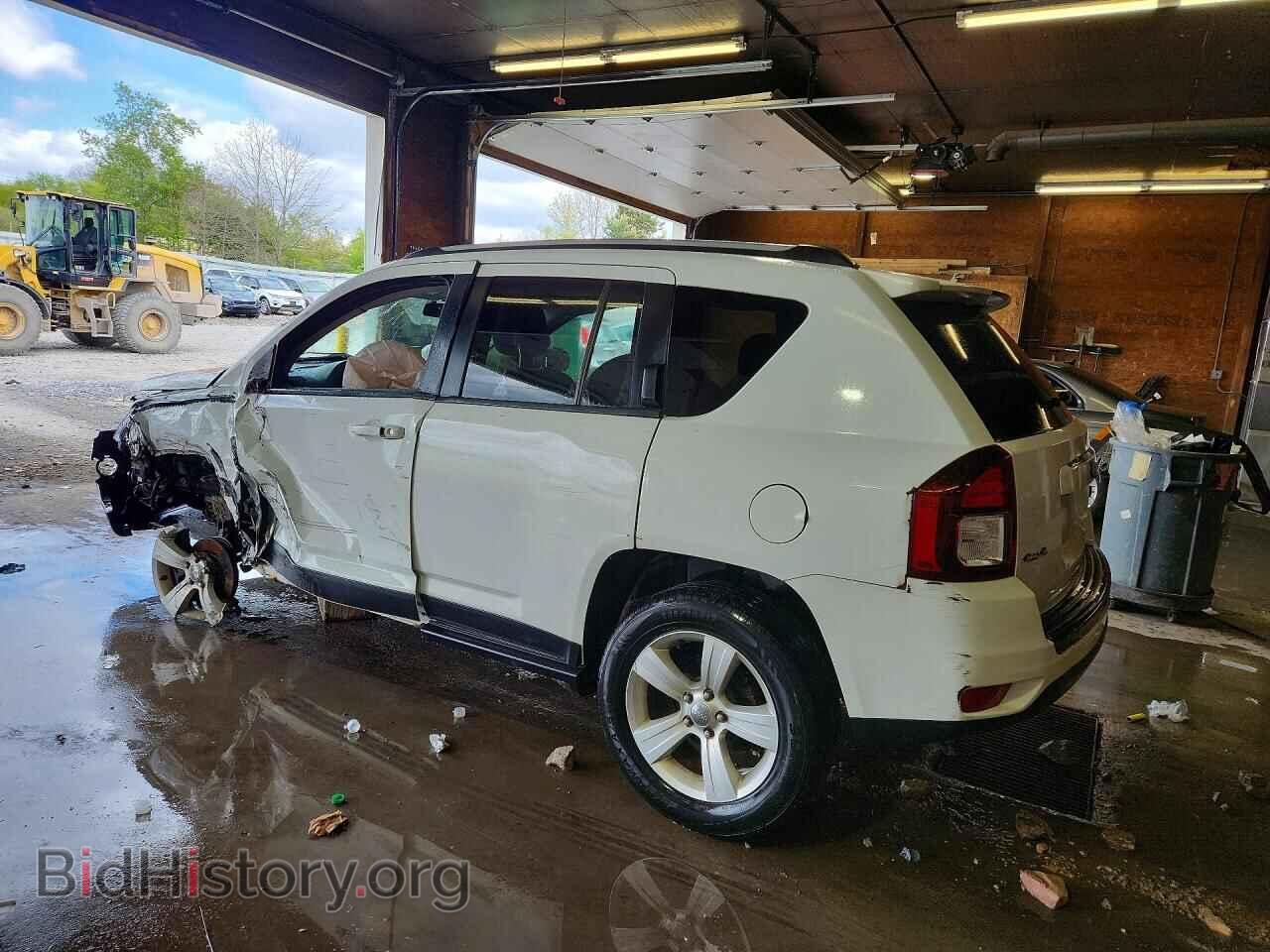 2015 JEEP COMPASS - VIN: 1C4NJDBB3FD438697 - Photo 2