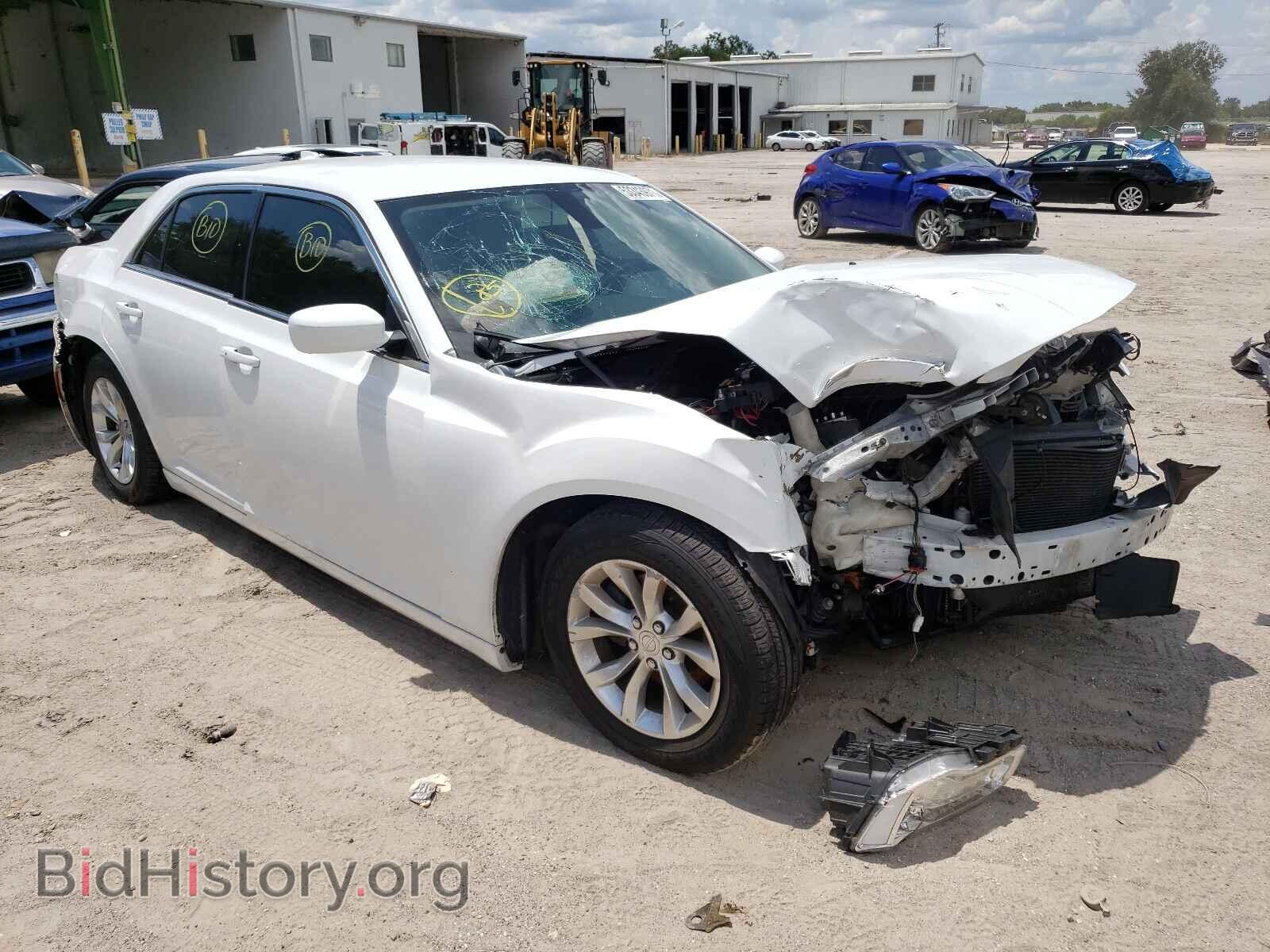 Фотография 2C3CCAAG3FH786035 - CHRYSLER 300 2015