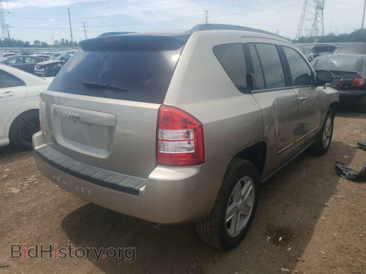 2010 JEEP COMPASS - VIN: 1J4NT4FB7AD506152 - Photo 4