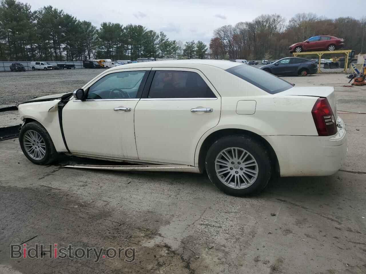 2010 CHRYSLER 300 - VIN: 2C3CA5CV4AH220774 - Фото 2
