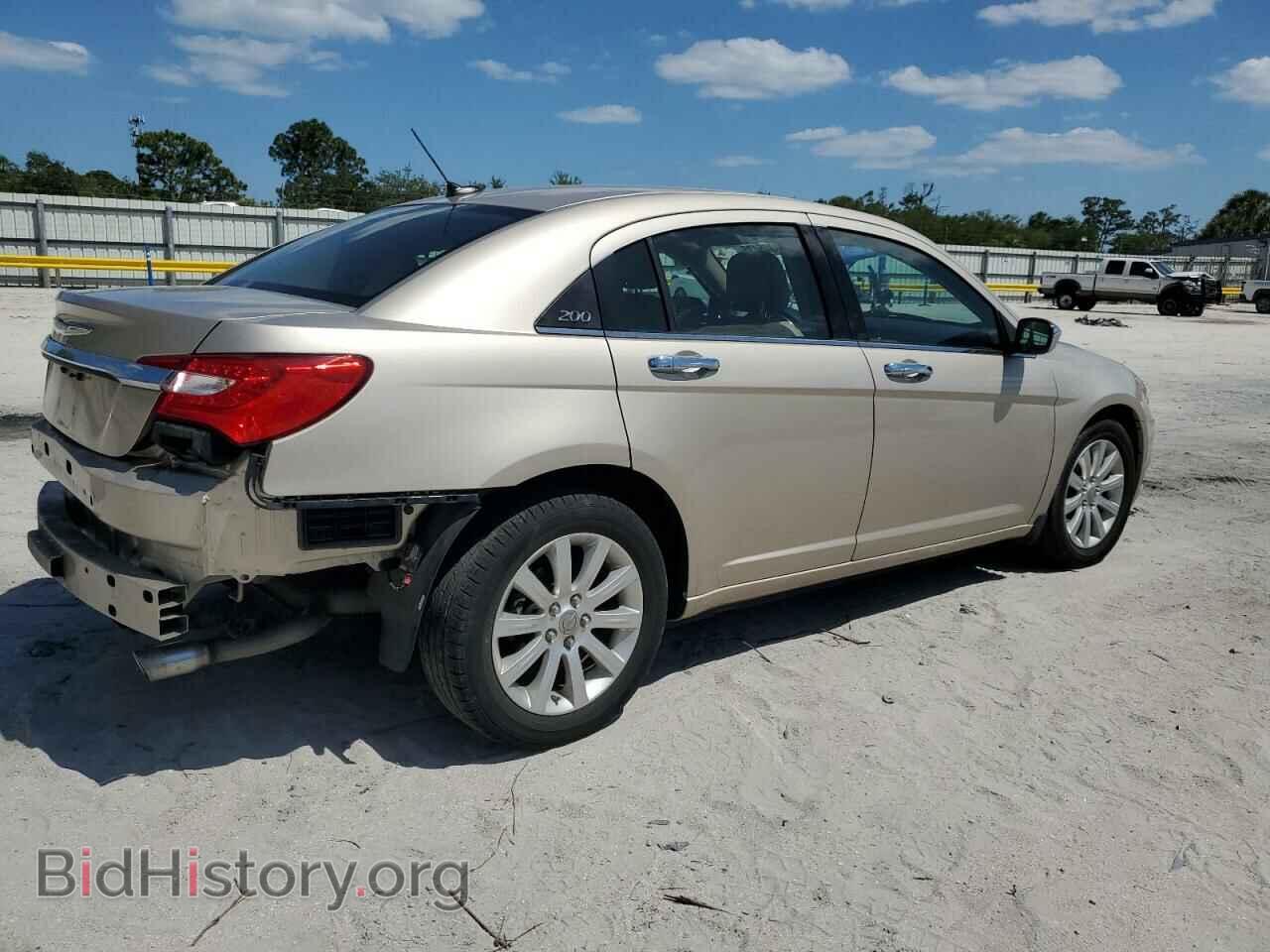 2013 CHRYSLER 200 - VIN: 1C3CCBCG8DN597971 - Фото 3
