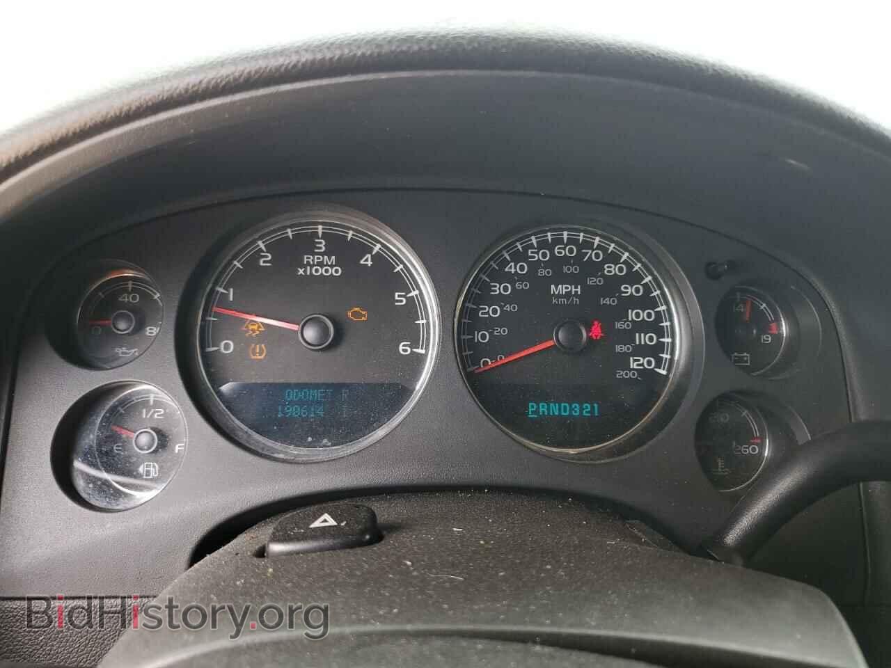 2007 GMC YUKON - VIN: 1GKFC13017R420704 - Photo 9