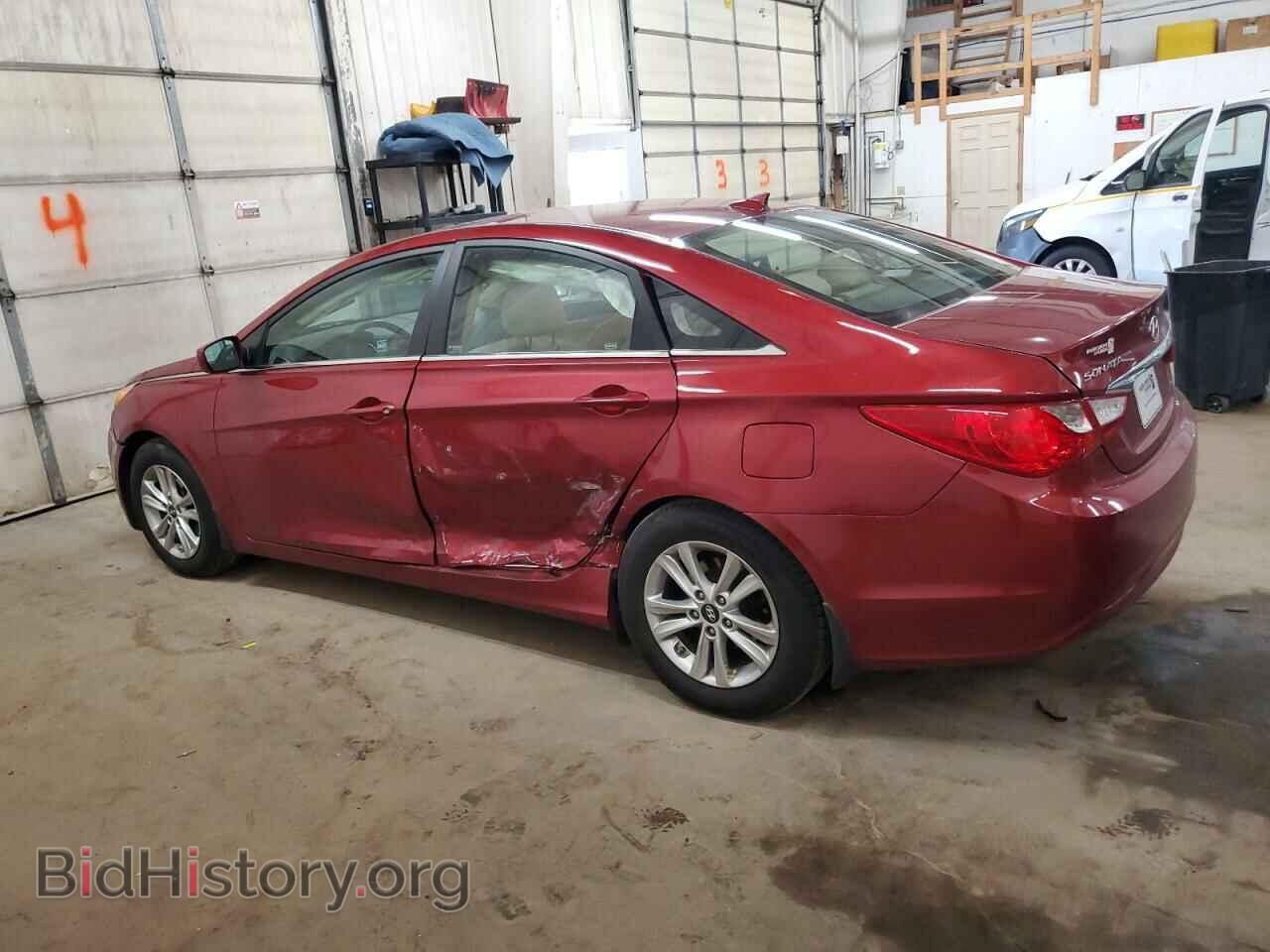 2013 HYUNDAI SONATA - VIN: 5NPEB4AC2DH558005 - Фото 2