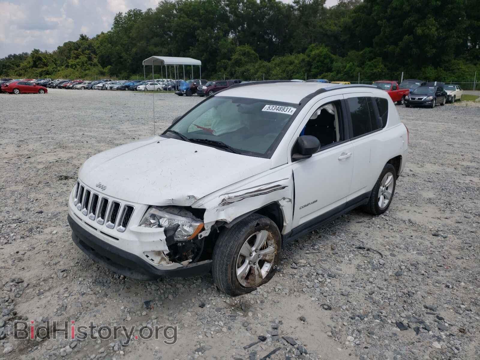 2011 JEEP COMPASS - VIN: 1J4NT1FA2BD240935 - Photo 2