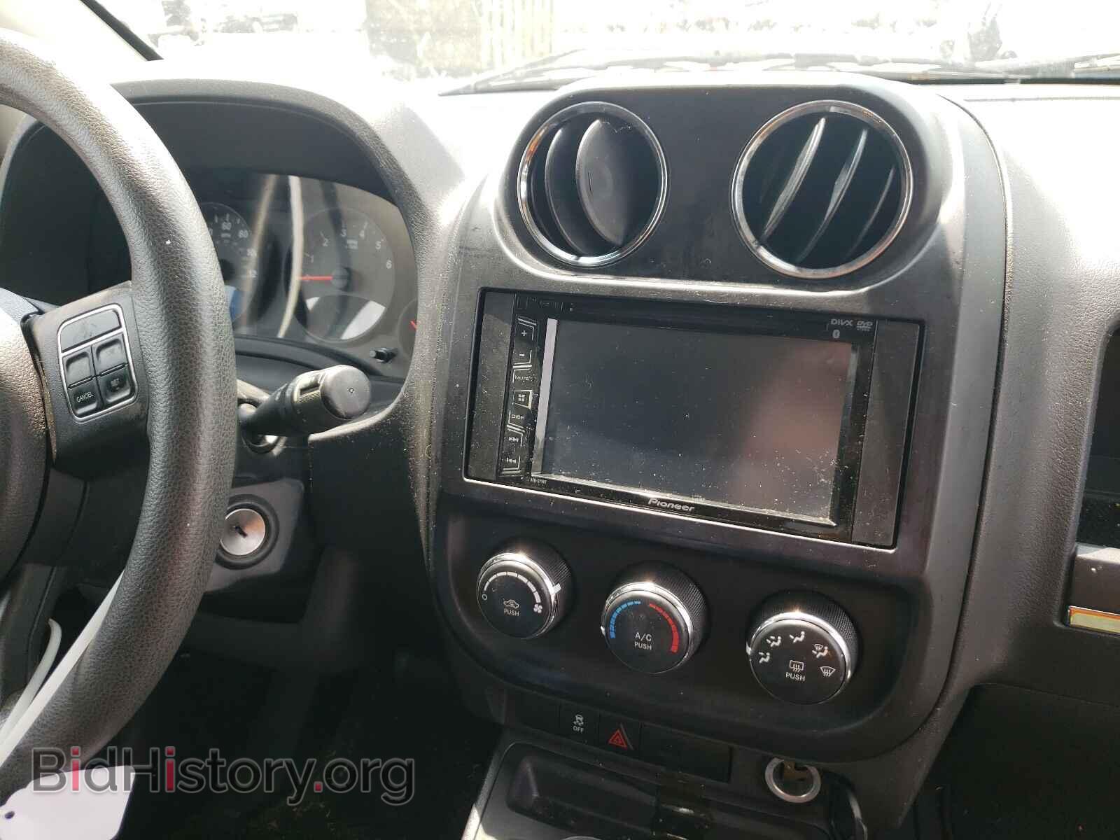 2011 JEEP COMPASS - VIN: 1J4NT1FA2BD240935 - Photo 9
